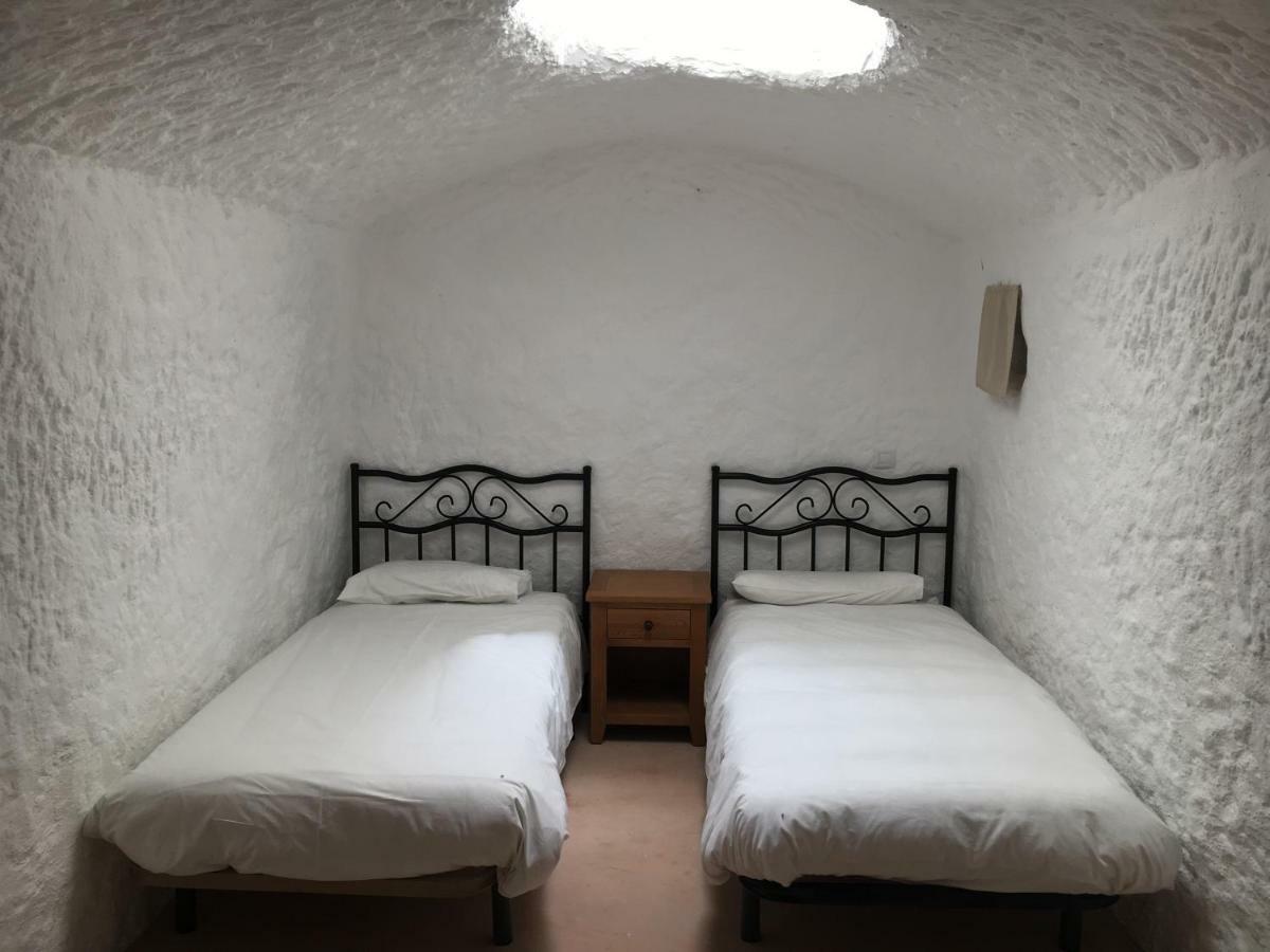 Villa Cuevas Del Cipres à Baza Extérieur photo